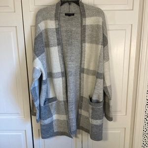 Banana Republic grey and white gingham sweater